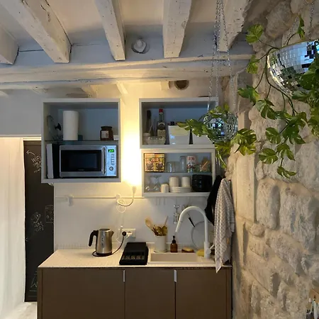 Près Du Marais *